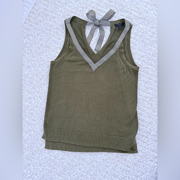 J.Crew Sleeveless Sweater Tank w/ Grosgrain Trim Bow | Soft Moss Green | Size S - Picture 3 of 16
